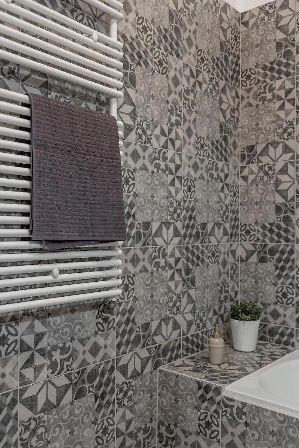 Central Gozsdu Apartment In The Party Street Budapest Ungheria